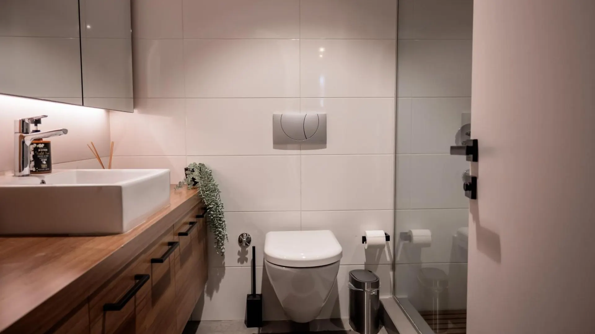 Apartment Bosphorus Designer Suite Seperate Guest Room Istanbul
