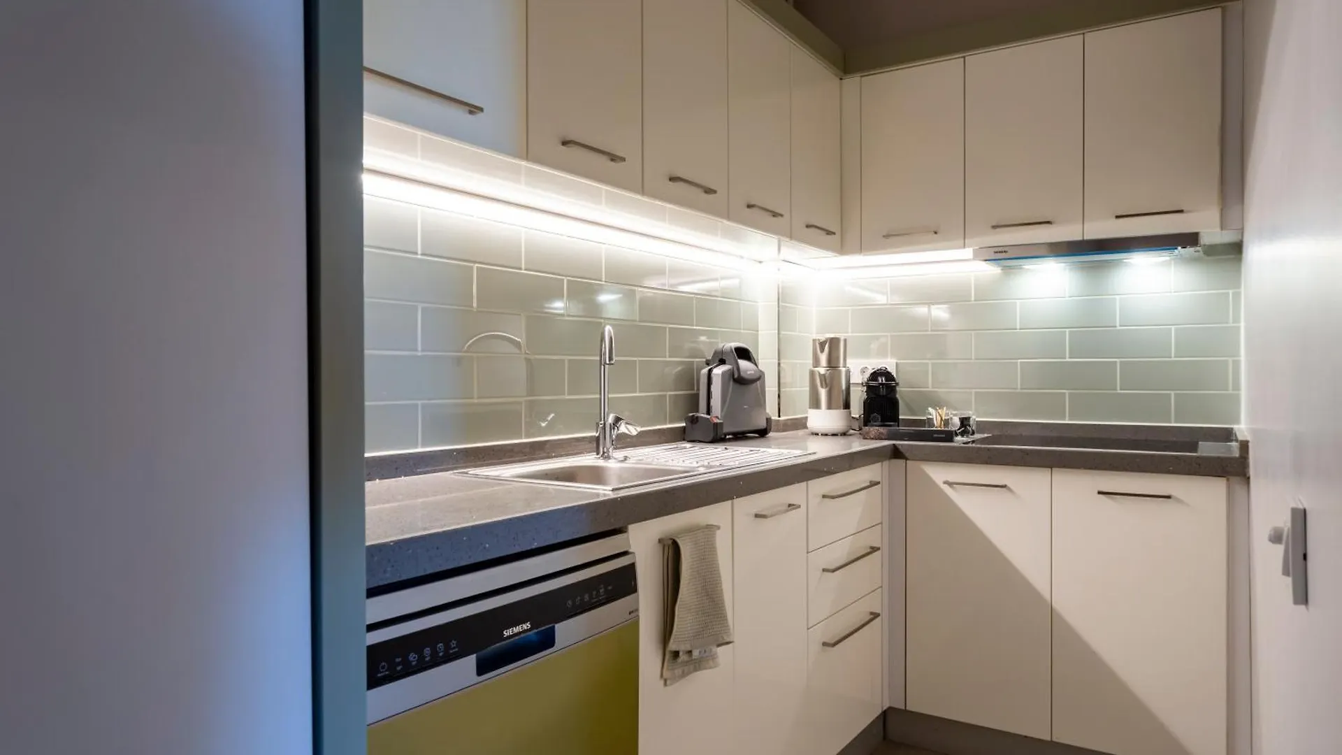 Bosphorus Designer Suite Seperate Guest Room 이스탄불 아파트